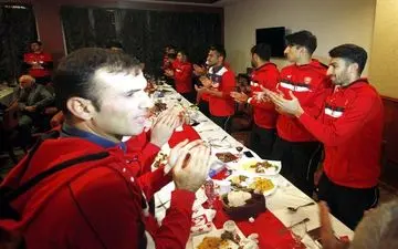  برانکو شاگردانش را به ناهار دعوت کرد