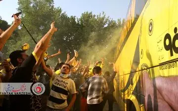 اختصاصی/ تصاویر زیبا و هیجان انگیز از حواشی دیدار سپاهان و پرسپولیس