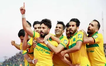 بلاتکلیف مثل صنعت‌ نفت