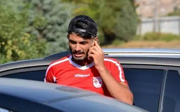 
جنگ استقلال و پرسپولیس برای ترکاندن بمب نقل و انتقالات