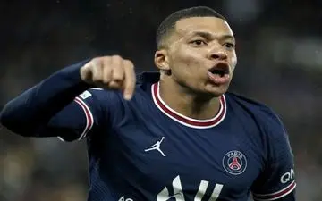 امباپه در حال بررسی پیشنهاد وسوسه‌انگیز پاری‌سن‌ژرمن 