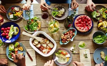  هرکس غذایش را با چه چیزی شروع کند، بهتر است