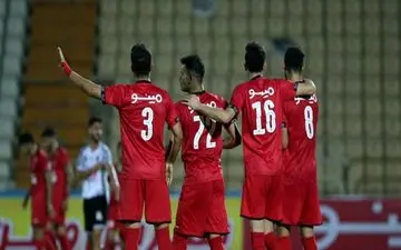 حاشیه بازی ذوب آهن و پرسپولیس| پرتاب 2 نارنجک به اتوبوس پرسپولیس/ احتمال چپ شدن اتوبوس سرخپوشان