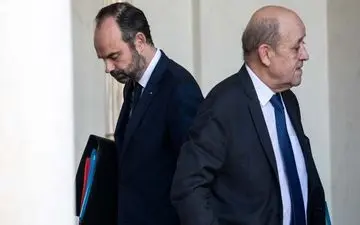 ماکرون پرونده لودریان را برای نخست وزیری بررسی می‌کند
