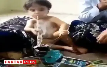 عمق فاجعه در خانواده رو به زوال؛ مصرف مواد مخدر کودک و تشویق های پدر و مادر!!! + فیلم