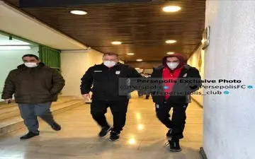 حاشیه بازی پرسپولیس و فولاد| سرمربی تیم ملی تماشگر بازی/ باد شدید در ورزشگاه آزادی
