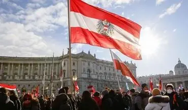 
واکسیناسیون کرونا در اتریش اجباری شد
