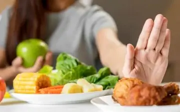 نکاتی طلایی برای تغذیه در گرمای تابستان؛ چه بخوریم، چه نخوریم؟