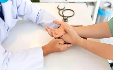 شناسایی بیماری ریوی از روی دست

