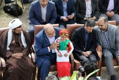 افتتاح واحدهای مسکونی گهواره  توسط  رئیس کمیته امداد کشور و  استاندار کرمانشاه 