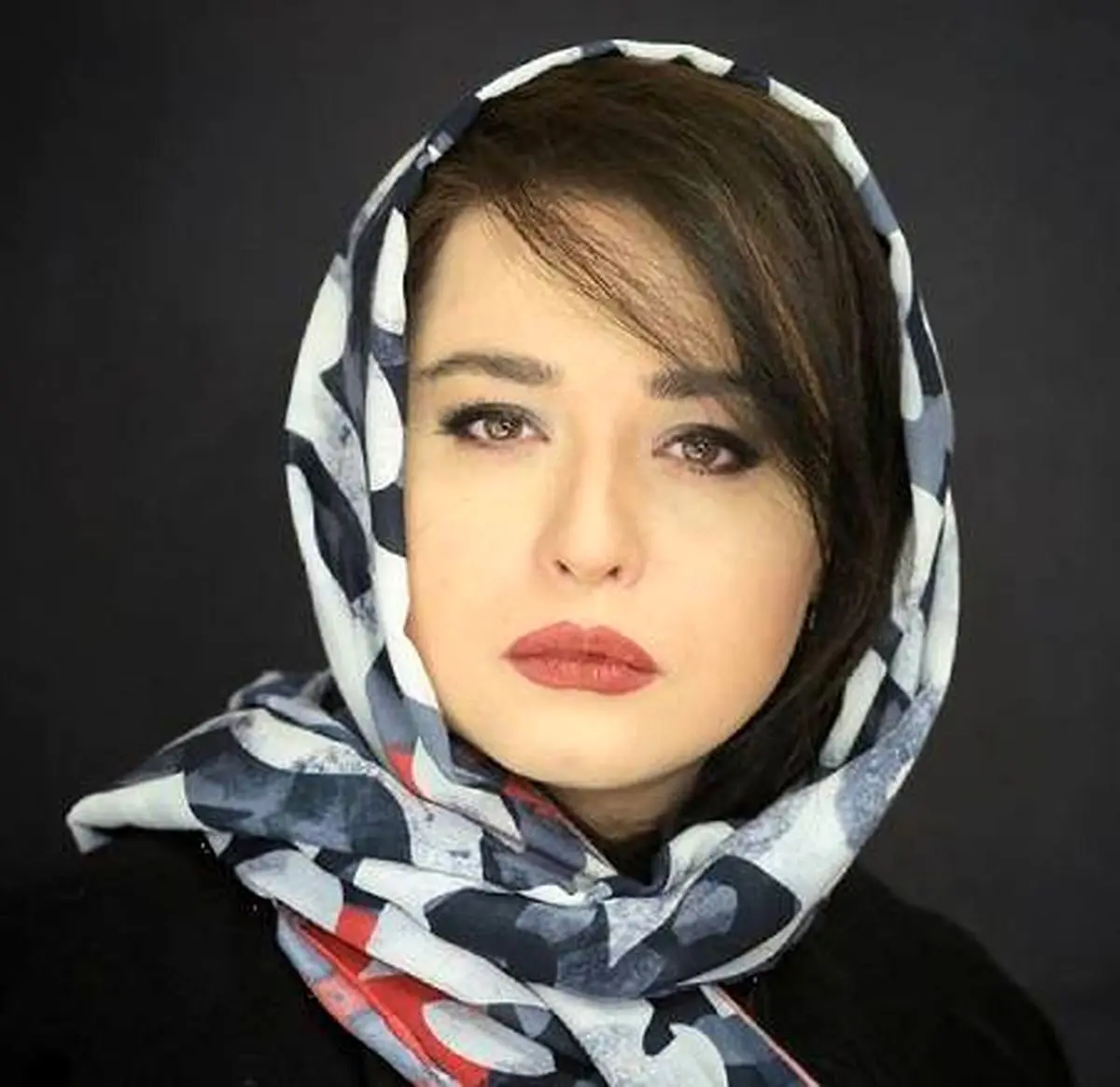 اجرای آهنگ هایده با مهراوه شریفی نیا + فیلم