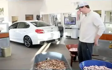  با ۳ فرغون سکه می‌توانید ماشین بخرید!