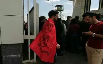 هواداران از کاپیتان مسعود دلجویی کردند!