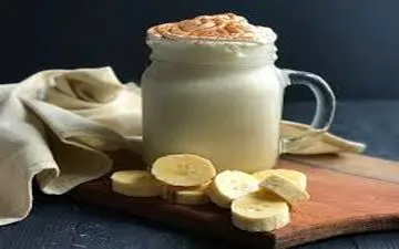 براتون نوشیدنی آوردم | به سبک رستوران میلک شیک‌ شکلات و موز  درست کن!!!