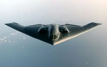 بمب افکن B-2 Spirit چه قابلیت هایی دارد؟ بال پرنده ۲ میلیارد دلاری و گران‌ترین هواپیمای نظامی جهان
