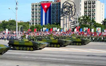 واکنش روسیه به تهدید آمریکا: نفت کوبا قطع نمیشود