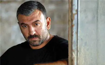  محبت مثال زدنی آقای بازیگر به مادرش