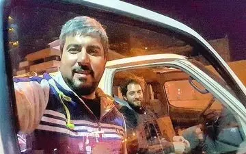 سلفی محسن کیایی به همراه بهرام رادان در چهار راه استانبول (عکس)