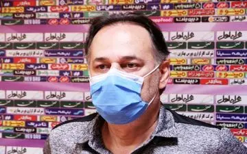 نامجومطلق: تیمی که از داوری بیش‌ترین ضرر را خورده است، استقلال بوده است/ امیدوارم بازی در نود دقیقه به پایان برسد