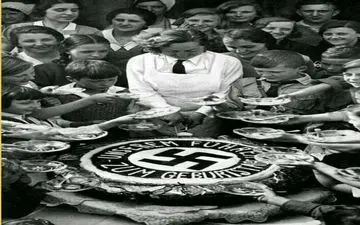 عکس/ کیک تولد هیتلر!