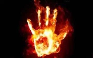 زن عصبانی همسرش را آتش زد‌
