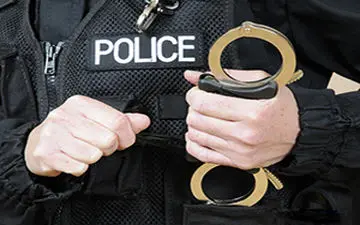 رفتار وحشیانه با یک معلم زن + فیلم