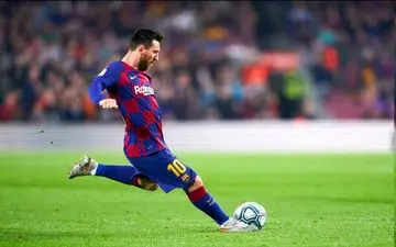 مسی در ضربات آزاد ۵۰ گله شد