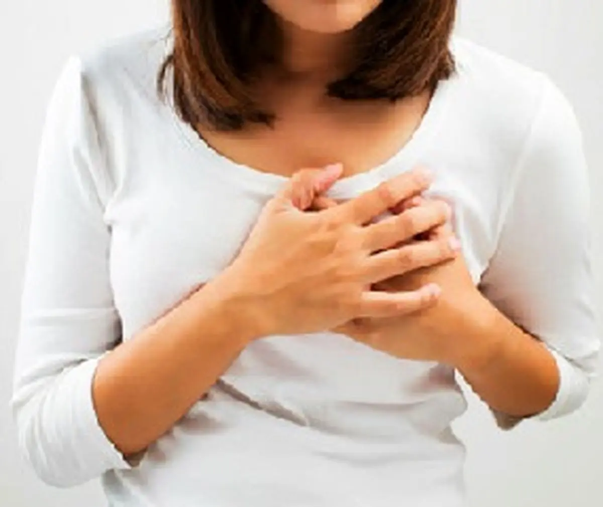 علت درد سینه در زنان | کدام درد سینه در زنان خطرناک است؟