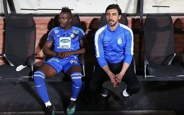  منشا برای همیشه ایران را ترک کرد