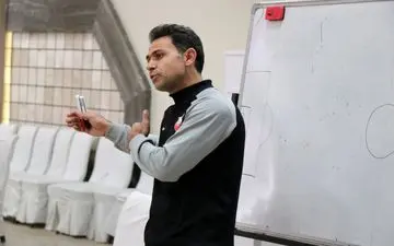 سرمربی نود ارومیه: مسئولان شهری و استانی این تیم را حمایت نمی‌کنند