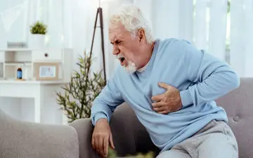 این علائم یک ماه قبل از سکته قلبی در بدن ظاهر می شوند
