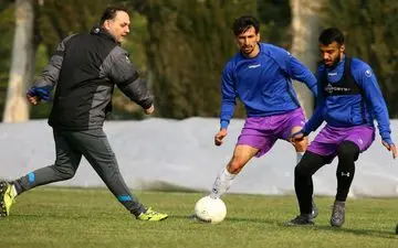 نامجو مطلق: حمایت هواداران از ما ادامه داشته باشد