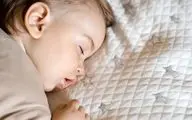 نوزادان بدخواب را اینگونه بخوابانید
