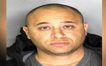 فروش دختران دبیرستانی توسط مربی ورزش به مردان هوسران ! + عکس