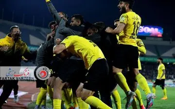 اختصاصی/ تصاویری دیدنی از دیدار پرهیجان پرسپولیس و سپاهان 