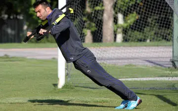 حضور بچه غول در باشگاه استقلال 