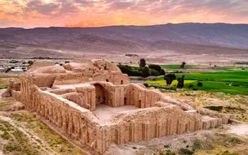 تا حالا اسم اردشیر بابکان به گوشت خورده؟|میخوای بدونی آدرس کاخ اردشیر بابکان کجاست؟ بیا تا بهت بگم
