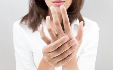 گز گز دست، مشکلی با دلایل متفاوت