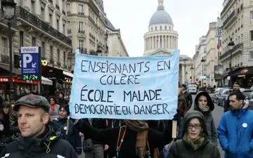  معلمان فرانسوی خواستار افزایش حقوق شدند