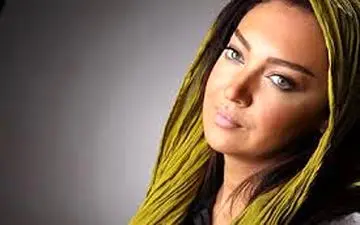 تیپ متفاوت خانم بازیگر در سرمای لندن 