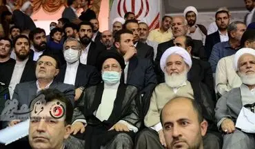 اختصاصی/ تصاویری دیدنی از دیدار مردمی رئیس جمهور با مردم کرمانشاه در ورزشگاه امام خمینی