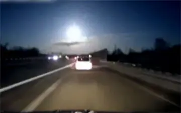 شهاب سنگ غول پیکری که تمام شهر را روشن کرد + فیلم