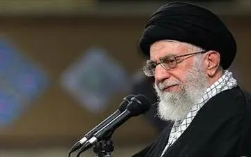 قشرهای مختلف مردم به  دیدار رهبرانقلاب می‌روند