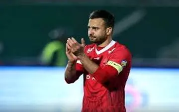 سروش رفیعی: کاش لال شوند و نمک روی زخم مردم نپاشند/ مجبور به بازی هستیم 