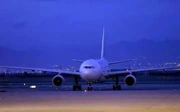 آتش‌سوزی در هواپیمای مسافربری آمریکا؛ مسافران تخلیه شدند