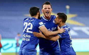 زور پدیده به استقلال نرسید