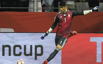 دردسر جدید دروازه‌بانان بزرگ جهان؛ اگر می‌توانید مانند بیرانوند باشید! + عکس