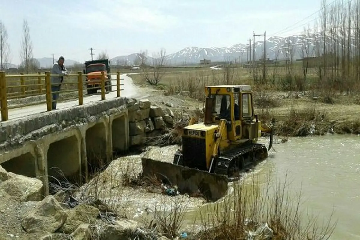 سیل ۱۷ مدرسه آذربایجان غربی را تخریب کرد