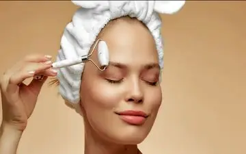 ماساژ صورت در خانه: یک روش ارزان برای جوان سازی پوست