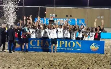 پارس جنوبی جام قهرمانی لیگ برتر فوتبال ساحلی را بالای سر برد